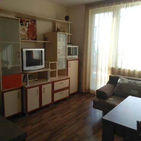 Nadin Amadeus Xix Апартамент *